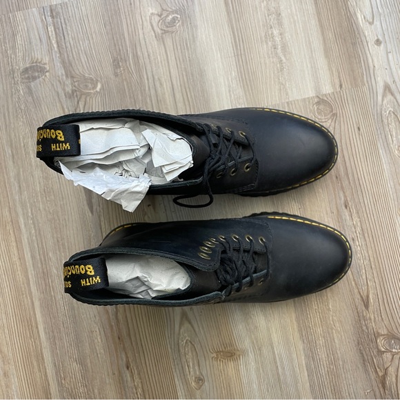 Dr. Martens Shriver Hi Leather Heeled Boots NWOB - Picture 6 of 12